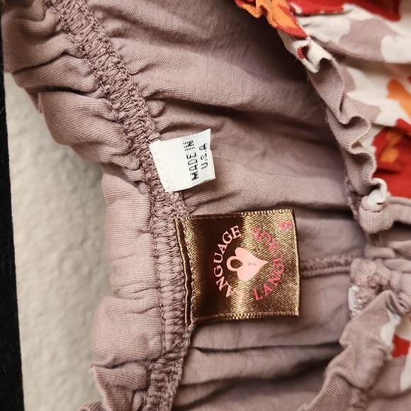 Language Language Sm. Flower Top - Picture 2 of 3